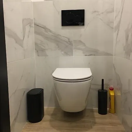 Modern In Centre Of Belusa *